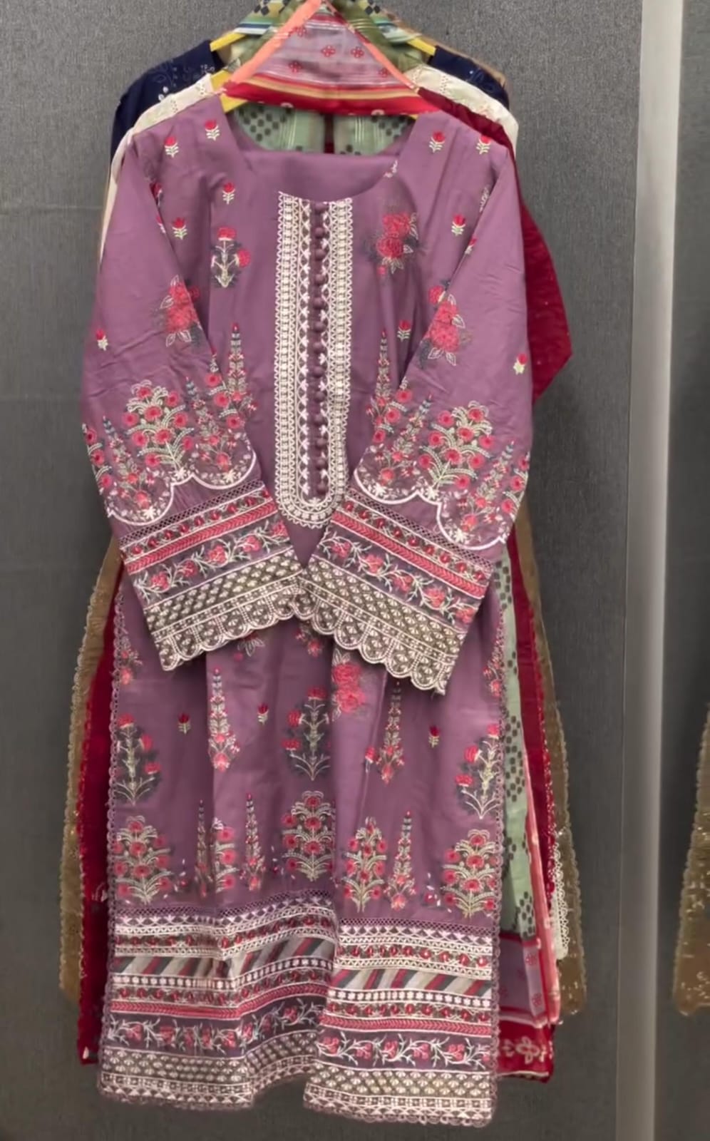 Summer Collection 2025 | Embroidered 3-Piece Suit 🌸