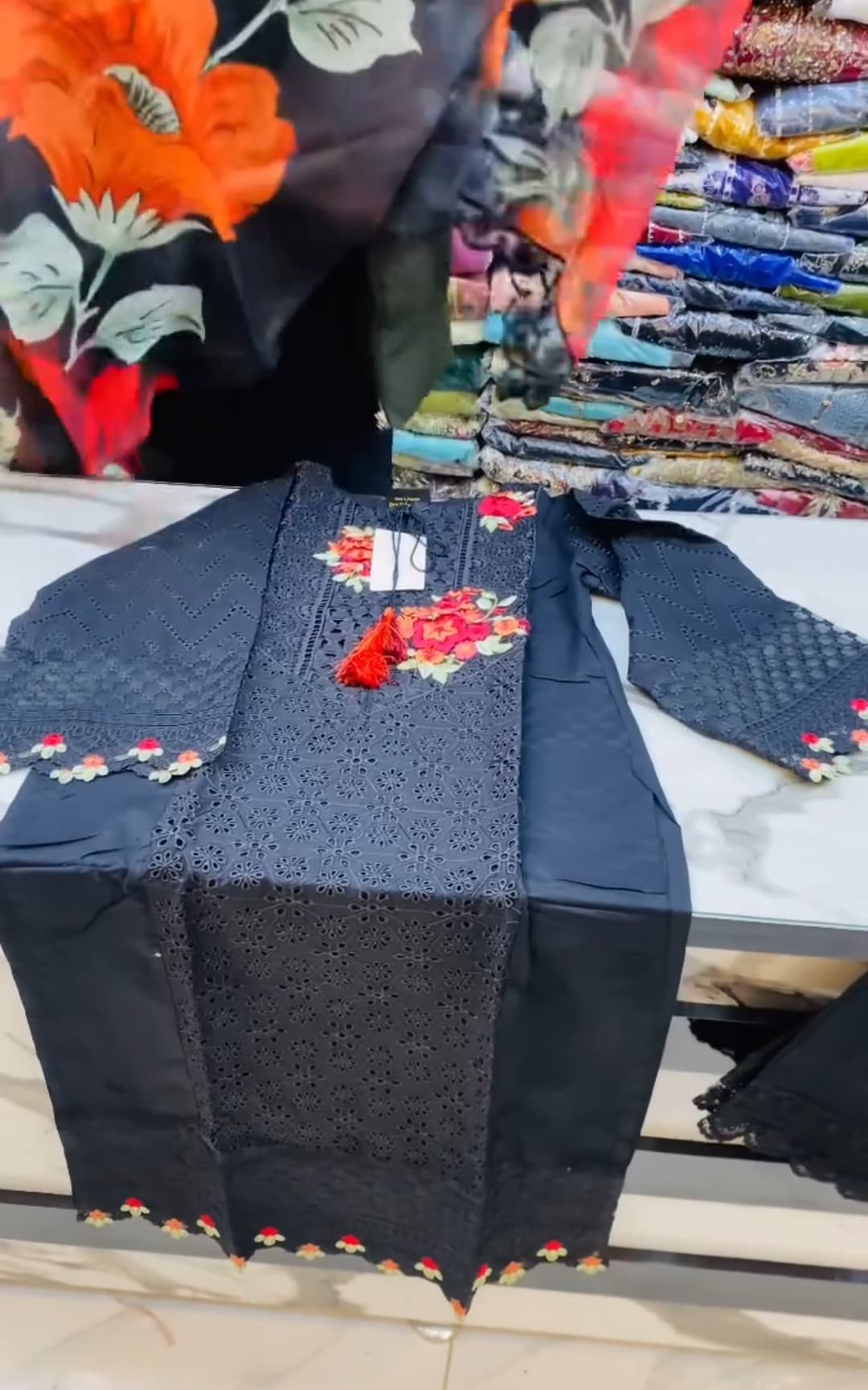 Women Embroidery 3pcs Suit For Eid 🥰
