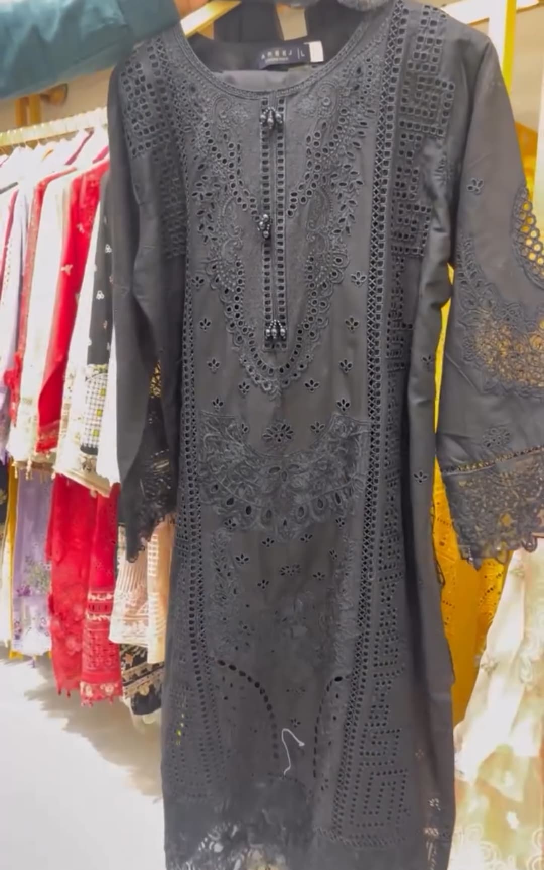 Eid Collection Embroidery 3pcs Suit😍