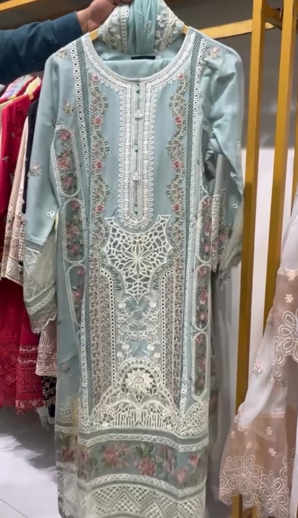 Eid Collection Embroidery 3pcs Suit😍