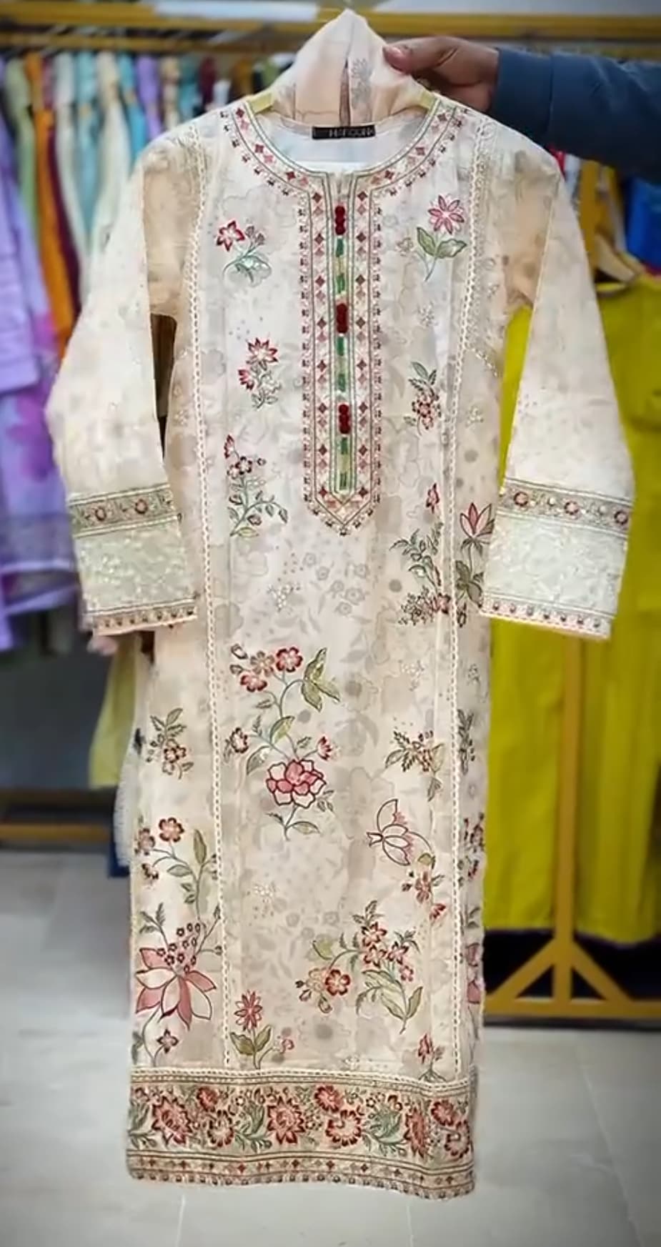 Eid Embroidery 3pcs Suit 🥰