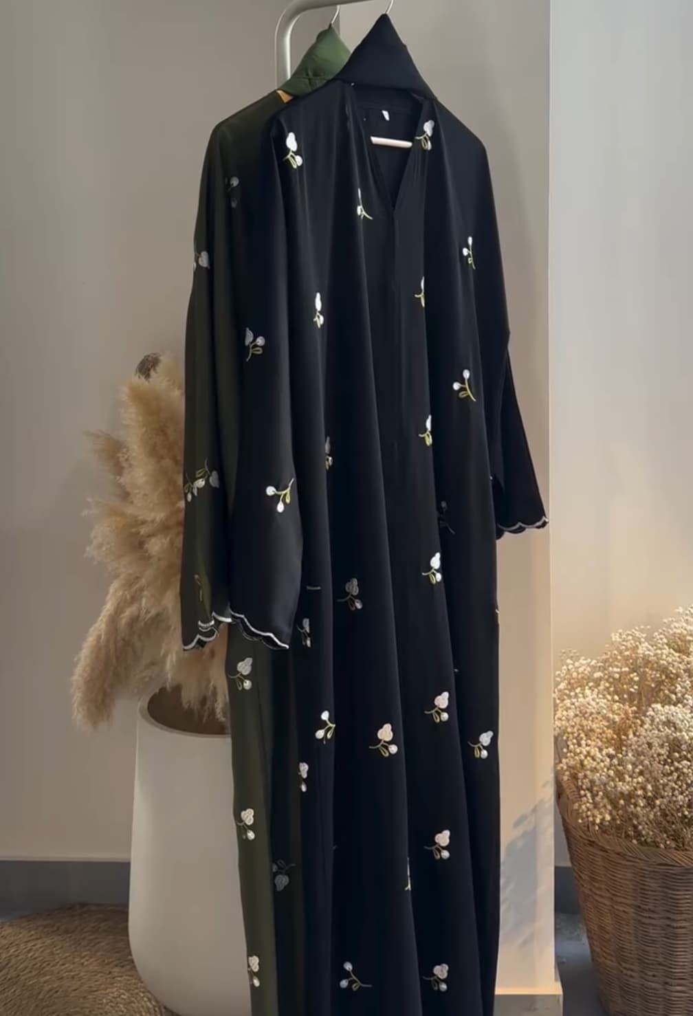 Buy 1 Get 1 Free Abaya For Women🥰