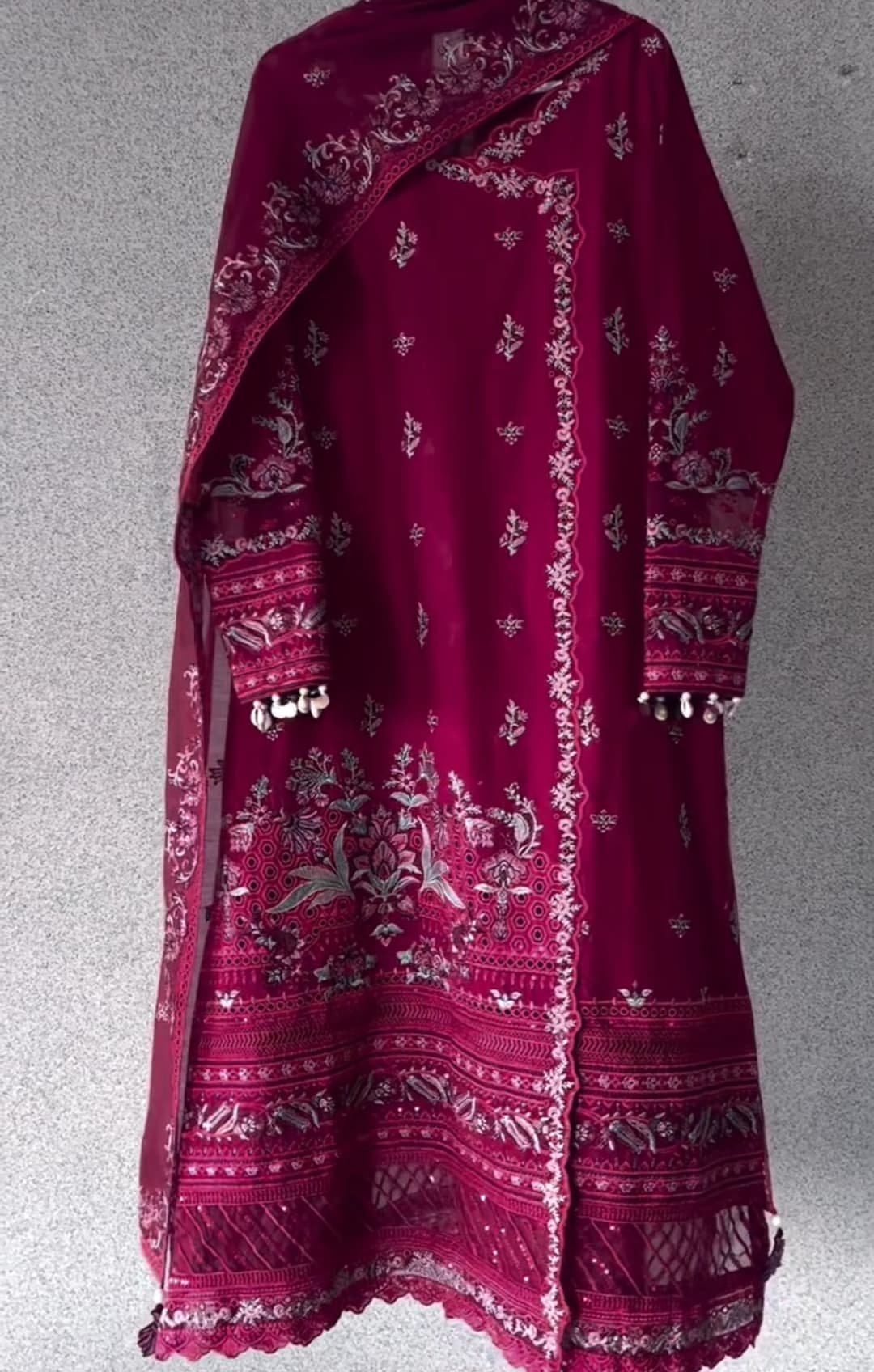 Luxury Embroidery 3pcs Suit For Women 😍