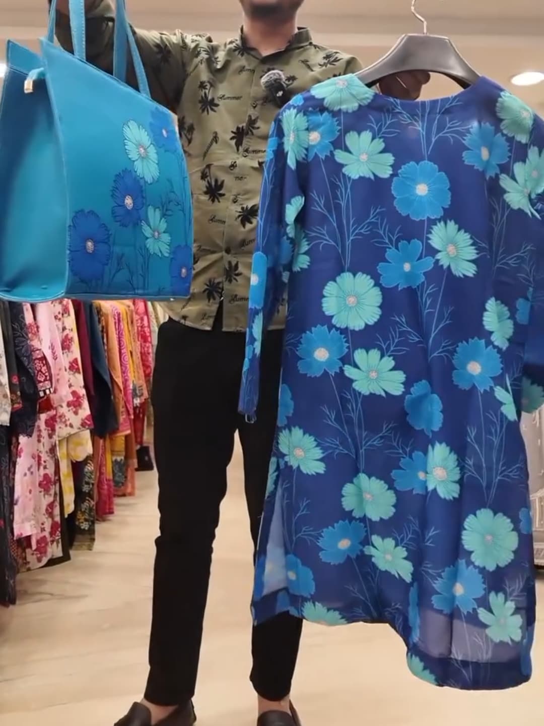 Trandy Tot Bage With 2pcs Suit   😍