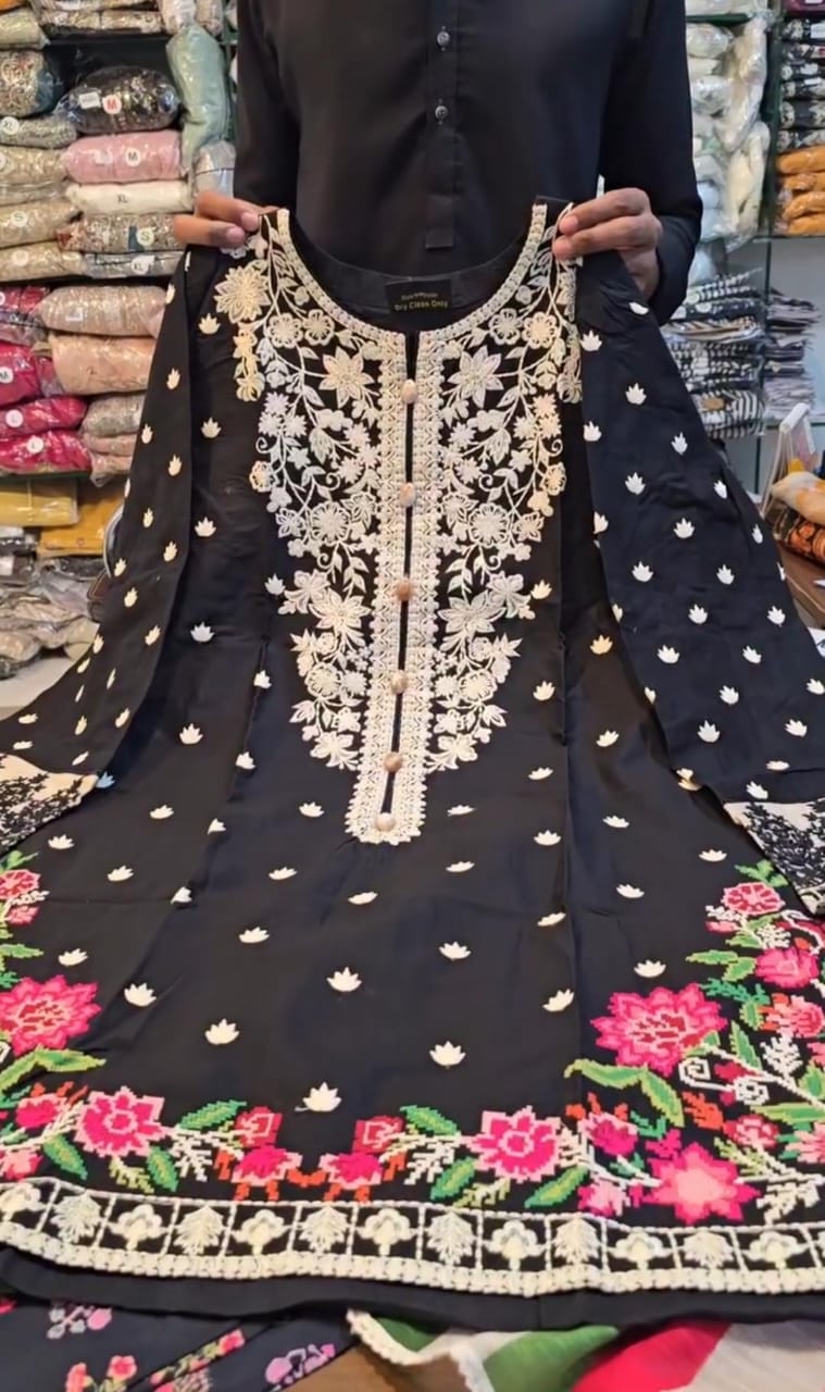 🌸 Women’s Embroidered 3-Piece Suit 🌸
