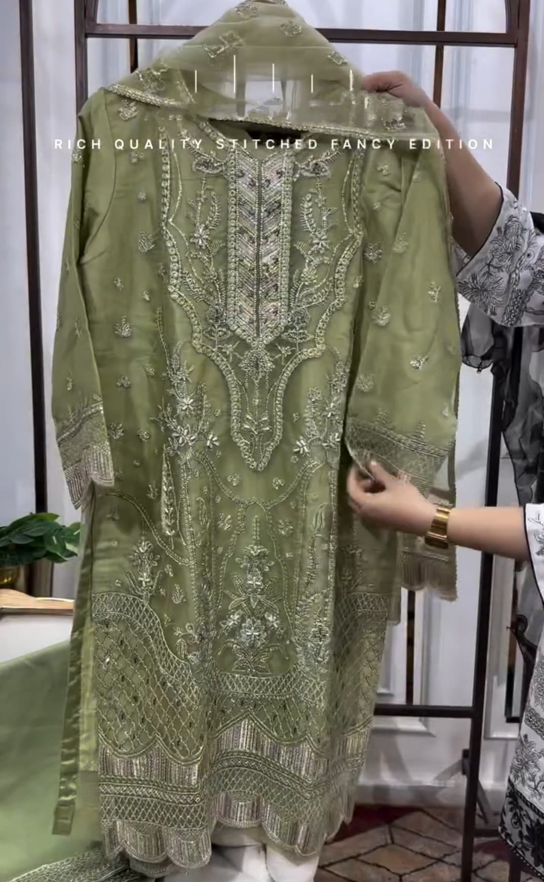 Women Embroidery 3pcs Suit For Eid