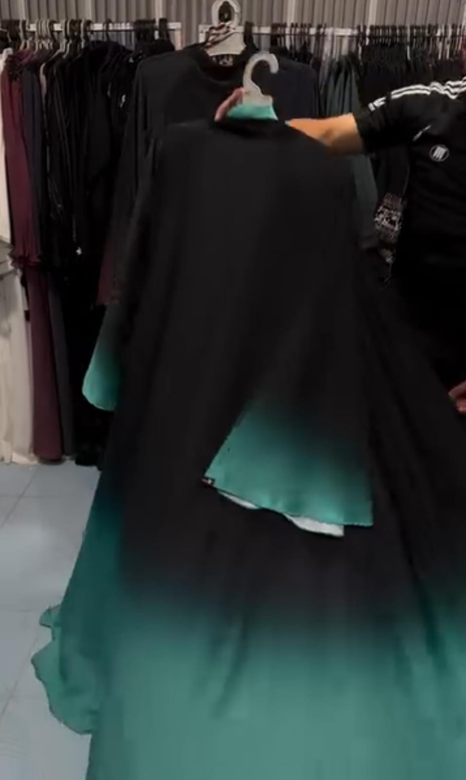 Double Shade Abaya –Big Offer Pack of 2