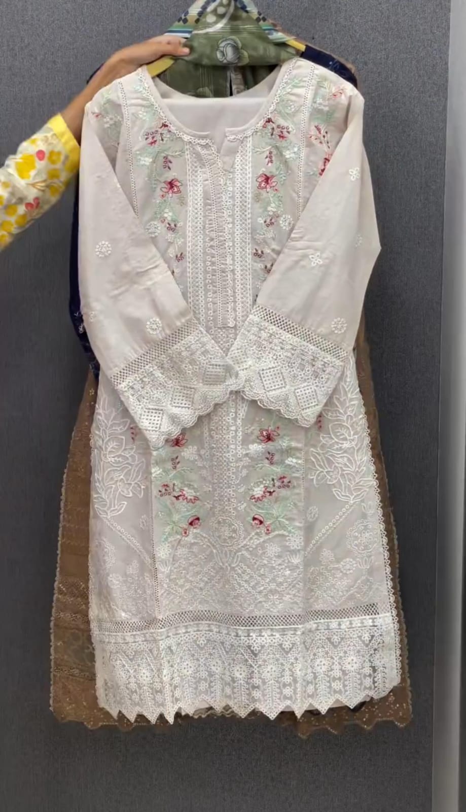Summer Collection 2025 | Embroidered 3-Piece Suit 🌸