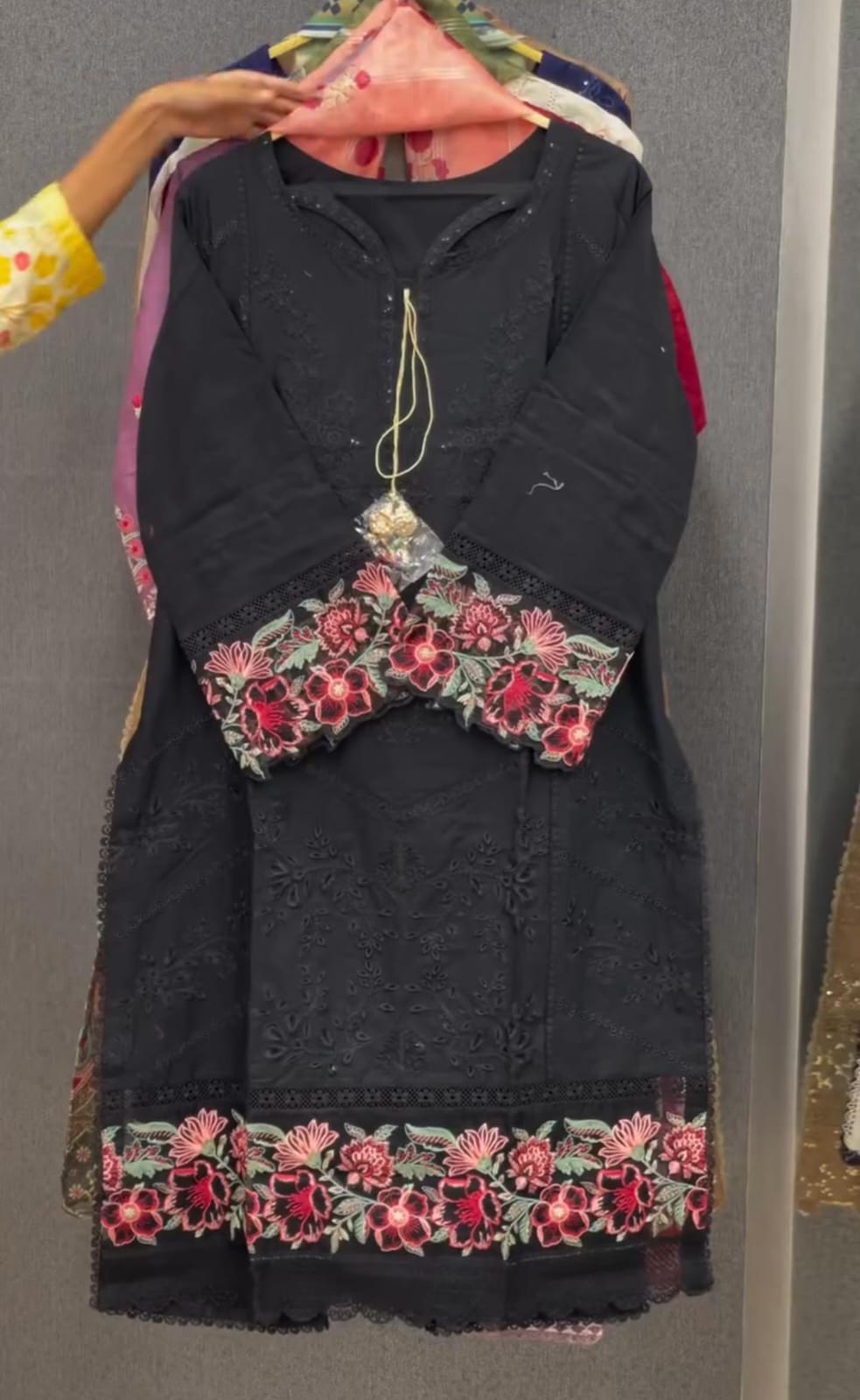 Summer Collection 2025 | Embroidered 3-Piece Suit 🌸