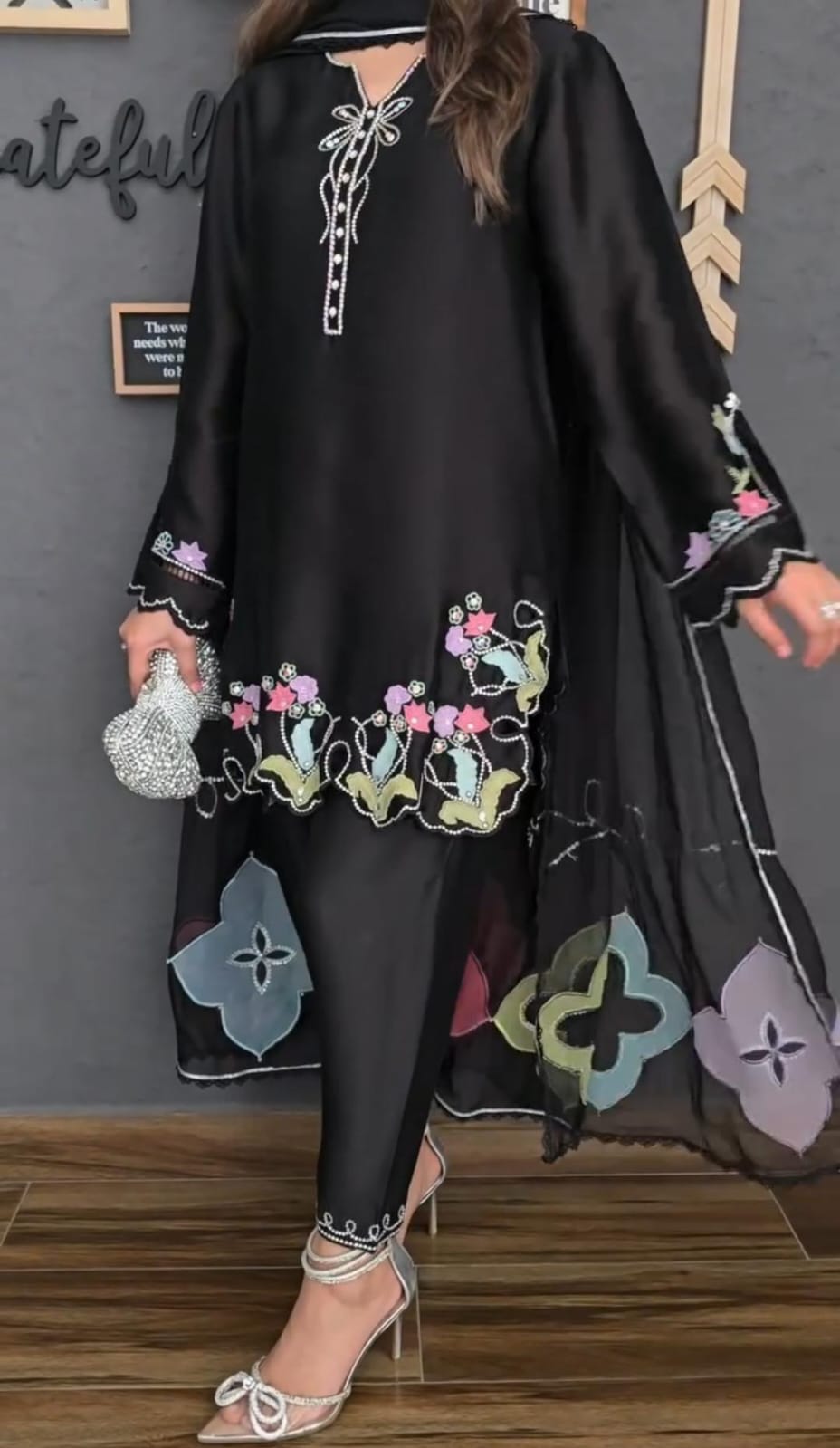 EID COLLECTION 3ps Embroidered Suit for Women✨