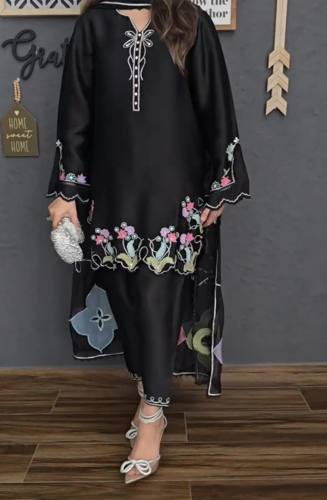 EID COLLECTION 3ps Embroidered Suit for Women✨