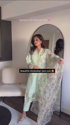 Floral chikankari 3pcs suit 🤩