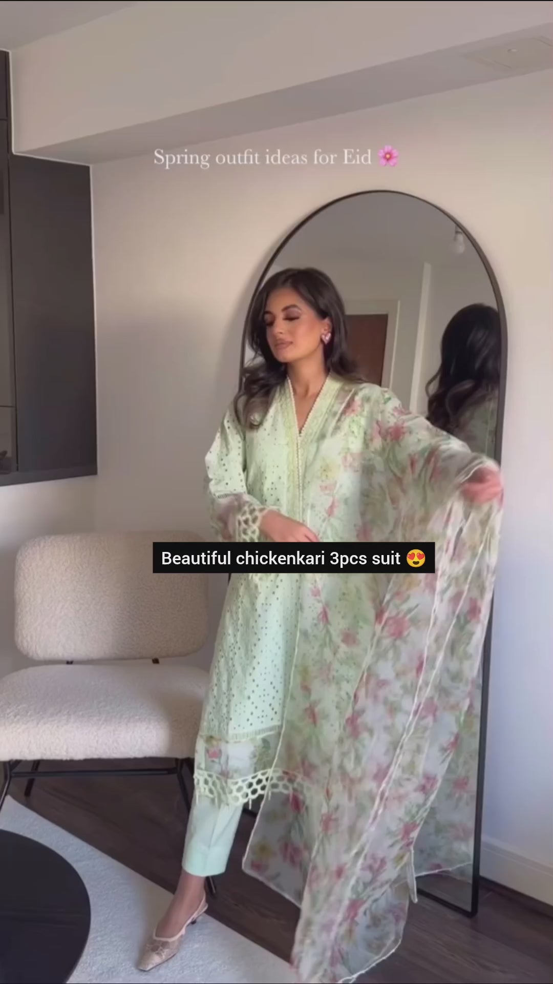 Floral chikankari 3pcs suit 🤩